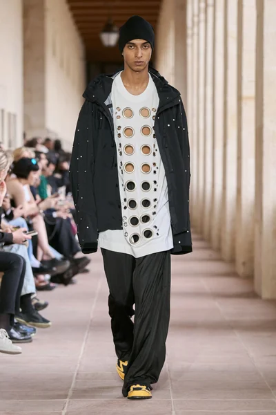 Look 26
